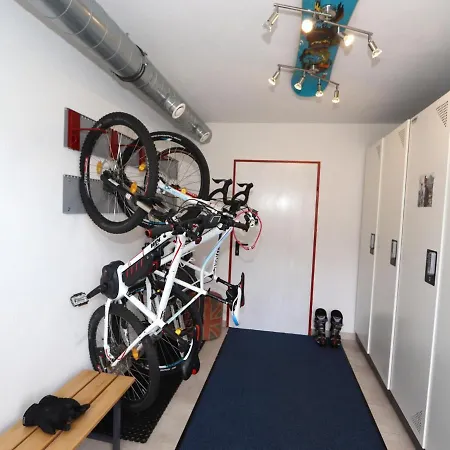 Leonie Apartment